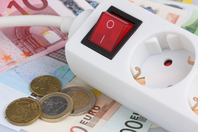 Unternehmen profitieren von Netzentgelt-Novelle. | Foto: Fotolia/Toporkov