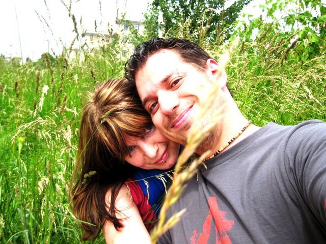 Seit über 3 Jahren glücklich verliebt, verspielt und bald verheiratet :)