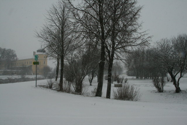 Derzeit schneebedeckt: der DoKw-Park östlich des Schlosses Judenau.
