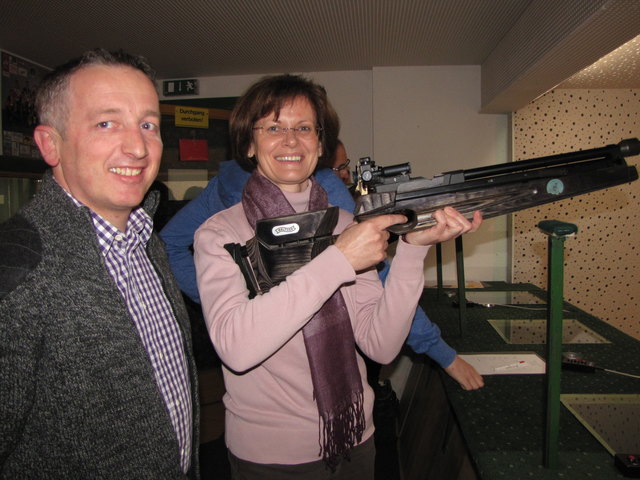 Elisabeth aus Oberalm bekommt Schützenhilfe von Christian Quehenberger