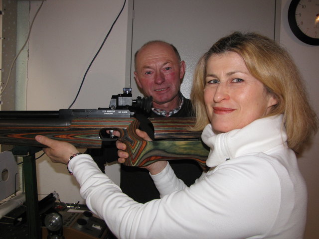 Franz Moser unterweist Maria aus Abtenau