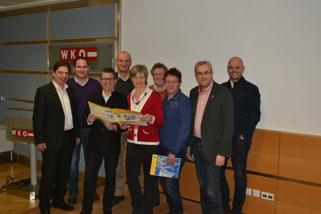 v.l.n.r.  WKO-Obmann Klaus Aitzetmüller, Stefan Weiermeier (Wirtschaftsstadtrat Kirchdorf), Thomas Egger, LA Bürgermeister Christian Dörfel (Steinbach/St.), Bürgermeisterin Katharina Seebacher (Schlierbach), Wolfgang Eglseer (Genusskaufleute Kremsmünster), Vizebürgermeister Willi Ebner (Erlebnismarkt Molln-Leonstein), Vizebürgermeister Rudolf Platzer (Pettenbach), Gregor Schanda (Vorsitzender der WKO-Plattform) | Foto: WKO
