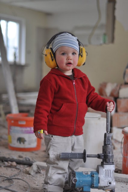 Früh übt sich, wer ein Profi werden möchte: Der kleine Baumeister aus Ottnang/Hausruck ist der Gewinner der Vorwoche!