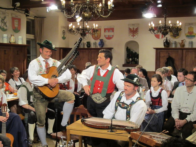 Die Volksmusiksendung „Mei liabste Weis“ feiert am 9. März ihr 25-jähriges Bestehen im Festspielhaus in Erl. | Foto: Walter Thaler