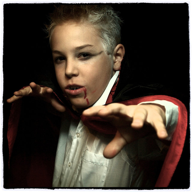 der Fasching kann kommen...... mein Sohn Lukas als kleiner Vampir