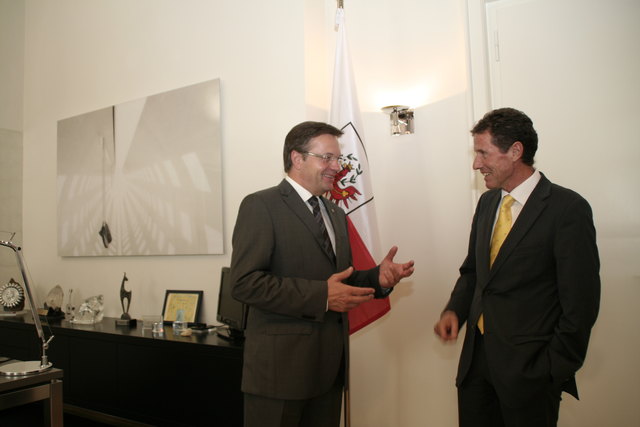 Minister Karlheinz Töchterle (re.) führt das Personenkomitee "Wir für Platter". | Foto: VP Tirol