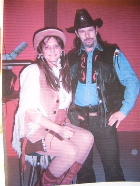 Da wir selbst aktive Linedancer sind, nahmen wir an einer 
Country Schifffahrt teil.