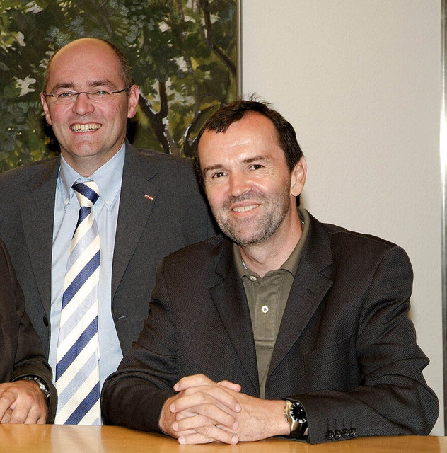 WKO Ried-Leiter Christoph Wiesner und WKO-Obmann Alfred Frauscher sind mit den Gründerzahlen zufrieden. | Foto: WKOÖ