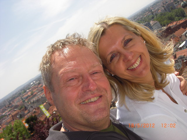 Am 14. 2. Ist Valentinstag und wir sind das Verliebteste Paar in NÖ! Wir möchten gerne ein Kuschelwochenende für zwei gewinnen.