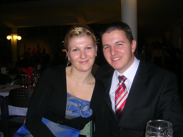 Seit 10 Jahren halte  ich deine Hand und  möchte sie nicht  mehr auslassen.  Bei dir bin ich immer in Sicherheit.