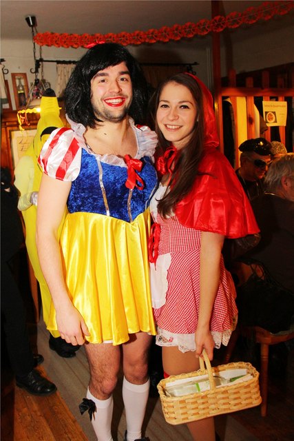 Andreas Hofecker, Nicole Hirscher als Conchita Schneewittchen. | Foto: Planer