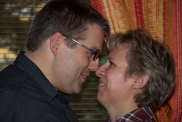 Wir würden uns über den Gewinn des Kuschelwochenendes sehr freuen. Mit verliebten Grüßen  Gerda und Albert Glaser