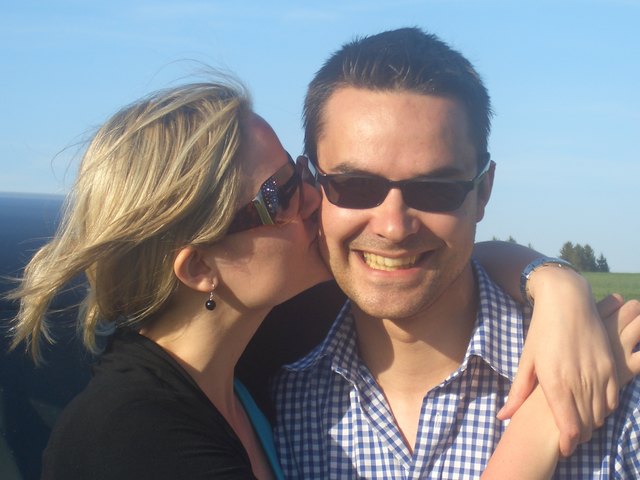 Unser liebster Spruch:  Liebe besteht nicht darin, dass man einander ansieht, sondern, dass man gemeinsam in die gleiche Richtung blickt