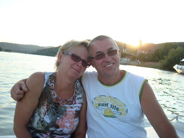 Eine Wunderschöne Bootsfahrt auf der blauen Donau