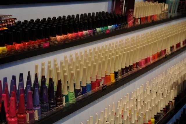 Nagellacke in all möglichen Farben