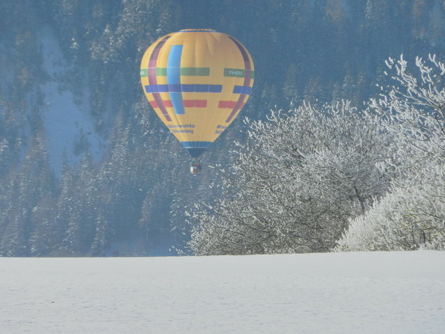 Aufschwebender Heißluftballoon