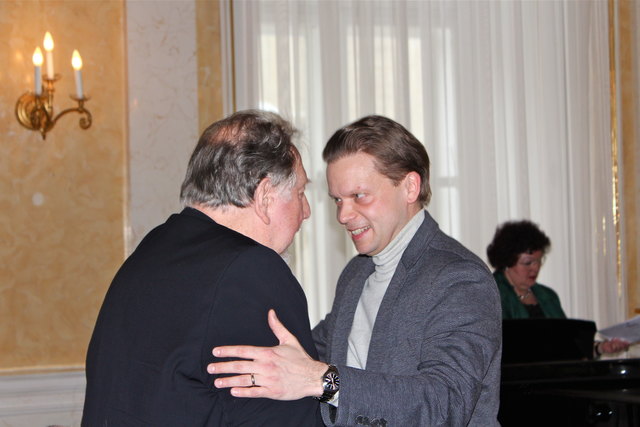 Boris Eder begeistert mit Liedern von Hermann Leopoldi