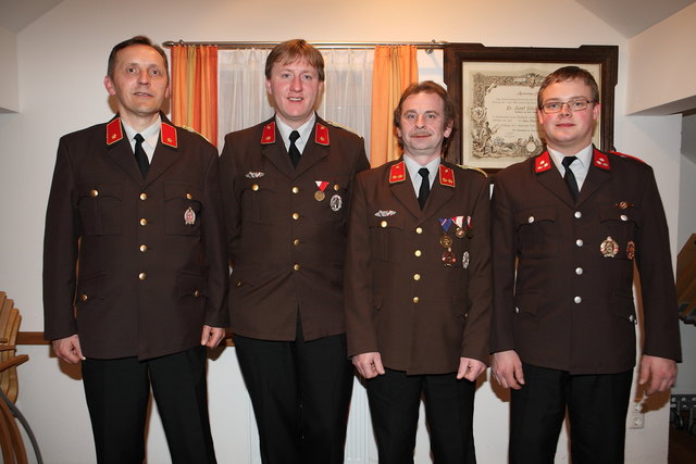 Das neue Kommando (v. l.): Kassier Jakob Hammerer, Kommandant-Stv. Franz Scheinast, Kommandant Franz Duft und Schriftführer Herbert Hüttenbrenner jun.