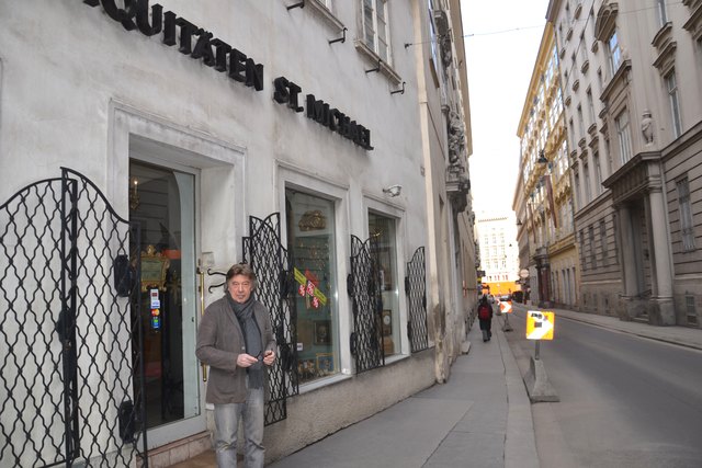 Ernst Kroupa, Kunst- und Antiquitätenhändler in der Habsburgergasse: "Eine Radler-Ampel ist keine Lösung!"