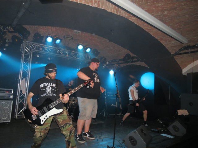 Die Metall Band "Messcorade" ließ die Wände des Kulturkellers beben.