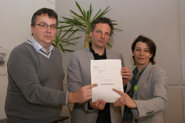 Matthias Schabl (BI Pro reines Wasser), Helmut Burtscher (Global 2000) und Umwelt-Stadträtin Elisabeth Kerschbaum klagen jetzt.