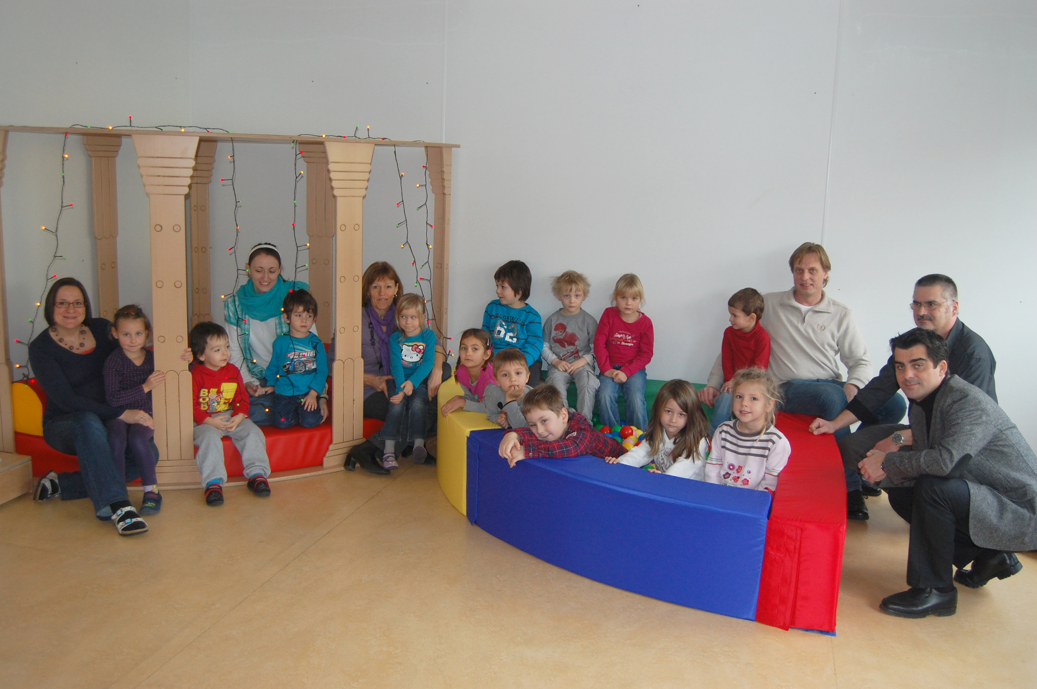 Kuschelecke Kindergarten Kinderzimmer Kuschelecke Kleinkinder Selber Lavendelblog Entsteht Fur Regal Teppich Bunt Zelt Irmaleenda