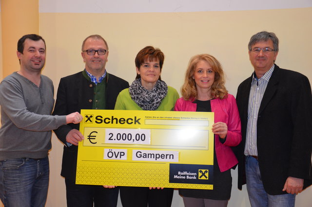 v.l.n.r: ÖVP-Obmann Jürgen Lachinger, Bgm. Hermann Stockinger, Christine Nußbaumer (Lebenshilfe), Vizebgm. Evelyn Schobesberger, Hans Schneider (Lebenshilfe)