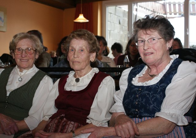 Mitglieder Singgruppe Haudum von der ersten Stunde an:  Fanni Zauner, Minna Praha und Hedwig Ganglberger