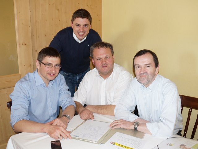 Volle Kraft voraus: Gerald Schauer-Weiss, Peter Mayer, Stefan Majer und Alfred Frauscher von der ÖVP. | Foto: ÖVP