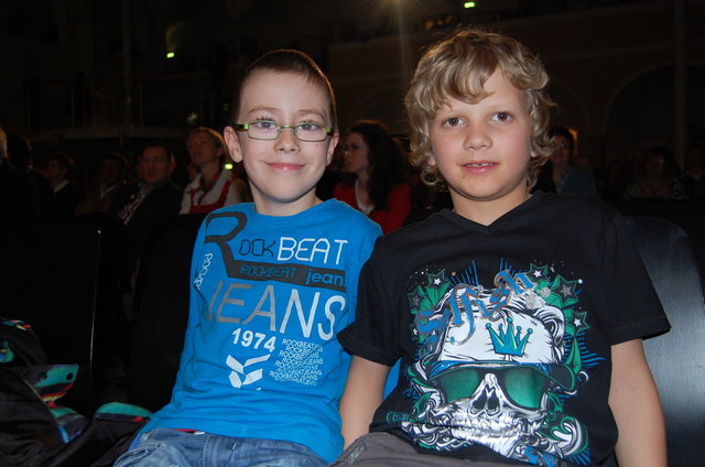 Die jungen Blasmusikfans Marcel Holzknecht (links) und Roland Hulan