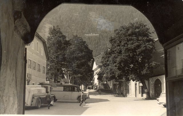 Mauterndorf-Marktplatz-Blick aus Kirche-o.Dat.o.CR