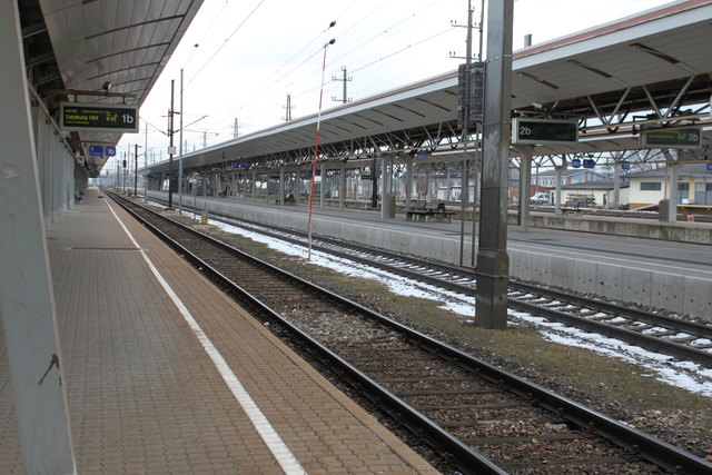 Nur das erste Gleis und die Güterstrecke waren im Bahnhof Amstetten befahrbar.
