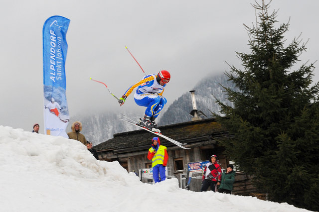 Spektakuläre Sprünge stehen beim Eule Downhill Cross an der Tagesordnung. | Foto: Mario Janska