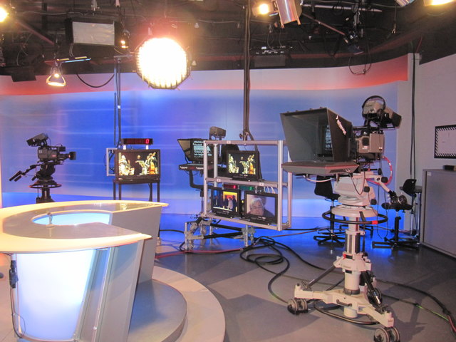 ORF-Salzburg,Kameras und Monitore im Zeit im Bild Studio