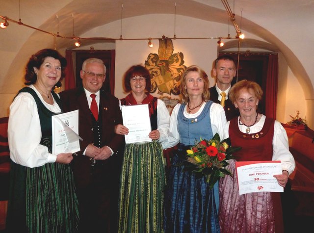 Bei der Jahreshauptversammlung wurden einige Sängerinnen geehrt