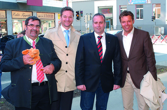 Bürgermeister Siegfried Schafarik, WK-Obmann Bernd Hammer, RB-Dir. Josef Bichler und WK-GL Michael Gassner.