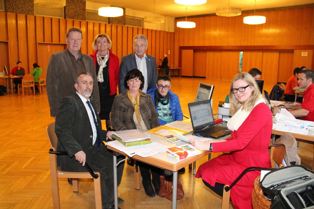 R. Schuster, E. Holub, H. Haneder, Familie Zypari, B. Schabschneider.