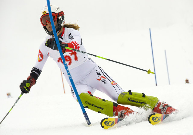Sabrina Filz siegte im Slalom bei den internationalen Union-Winterspielen.