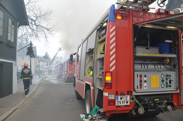 In Neustift brannte ein Heuriger