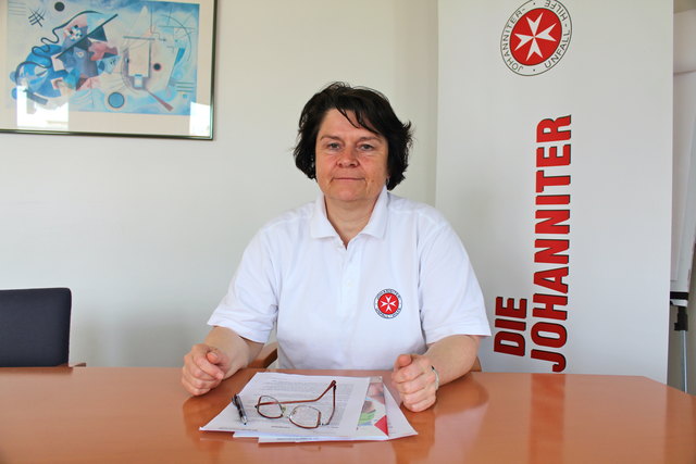 Pflegedienstleiterin Anneliese Gottwald will mit "Superhands" pflegenden Kindern und Jugendlichen helfen