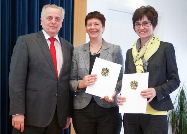 Minister Rudolf Hundstorfer, Brigitta Schuchter (KBW Tirol), Karin Ziegner (SelbA, von links).