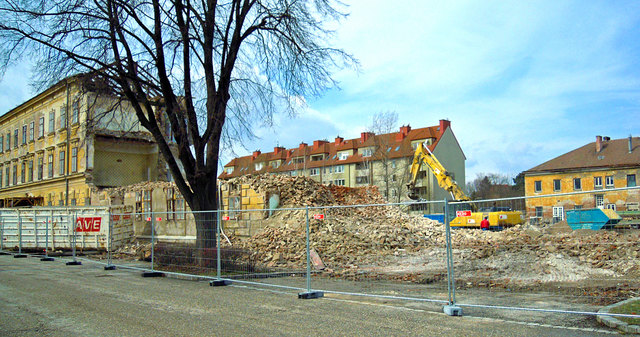 Der Abbruch der Korneuburger Jahnkasere in im vollem Gang