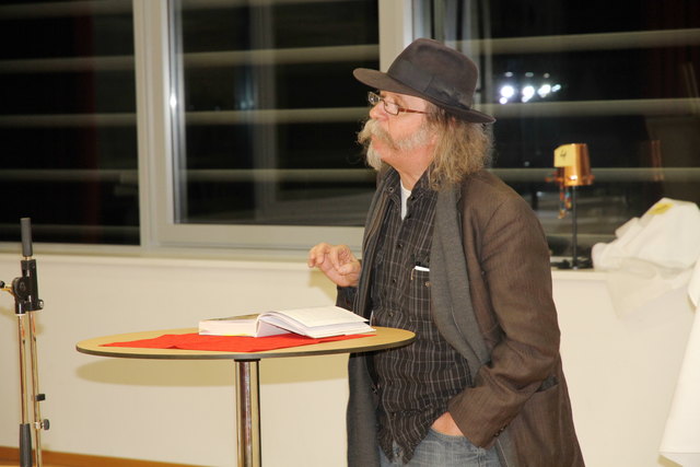 Schriftsteller Peter Wagner las aus seinem Buch „Die Burgenbürger“
