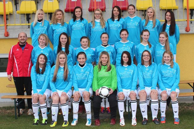 Im neuen Look sogleich erfolgreich: die Fußball- Mädels der U. Pettenbach!