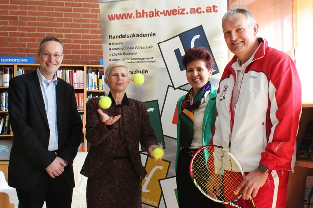 V. l.: Martin Klock, Barbara Muhr, Barbara Hauswiesner, Franz Schindler