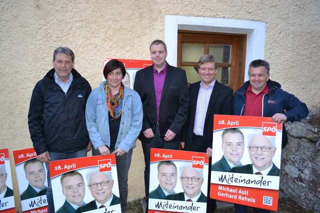 Rotes Team im Einsatz: Helmut Berger, Ingrid Tschugg, Michael Astl, Hans Schweigkofler, Sigi Luxner.