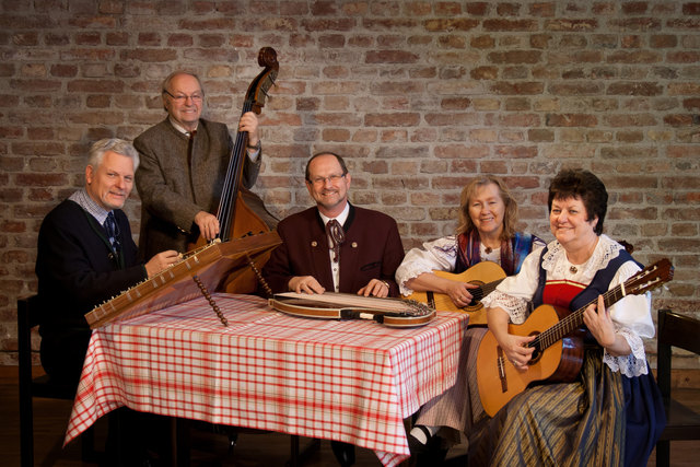 Die fünf Musiker sind bereits ein eingespieltes Team.