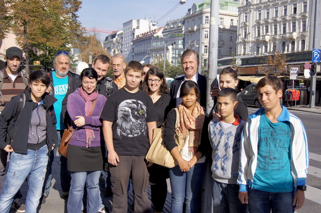 Dringende Anfrage aus dem Schülerparlament: Sind die Grünzeiten bei den Fußgängerampeln lange genug?