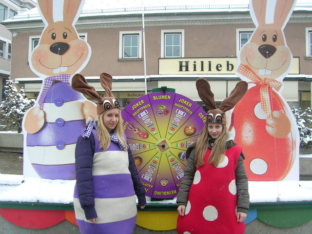 beim Glücksrad am Schillerplatz in Feldkirchen