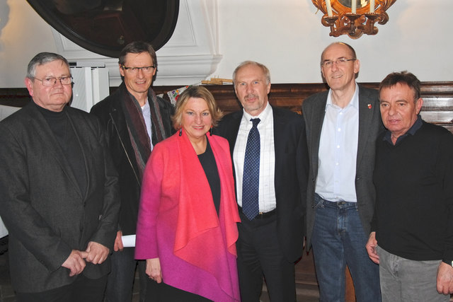 Obmann Franz Stadlmann, ObmStv. Dr. Reinhard Bruck, Dr. Ingrid Nowotny, Dr. Ewald Nowotny, Bgm. Josef Ziniel und Mag. Robert Pelzmann.
